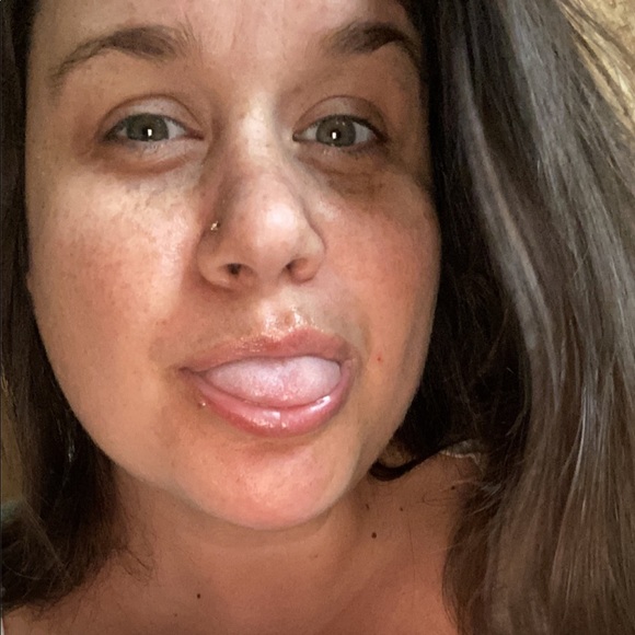 Meet your Posher, Chrissy - Picture 2 of 3